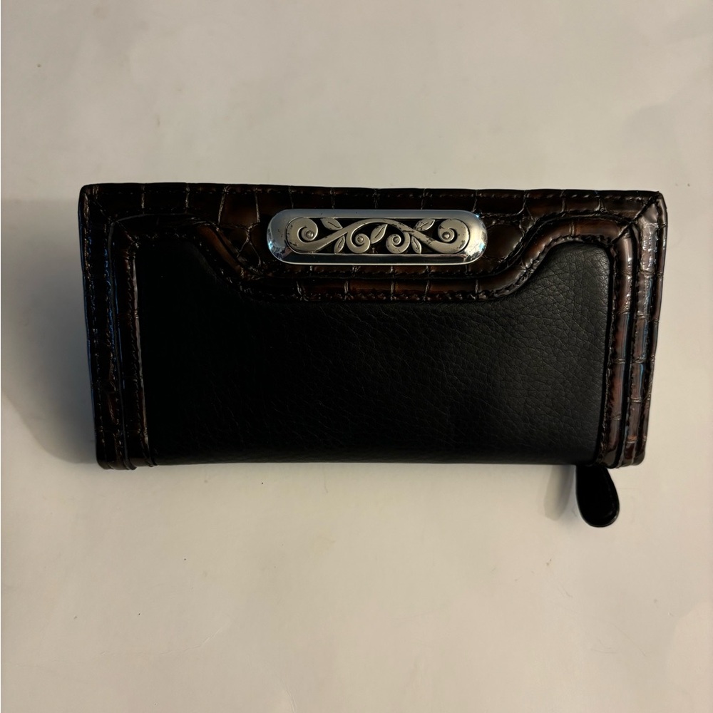 Brighton Vintage Women’s Wallet with Classic Design